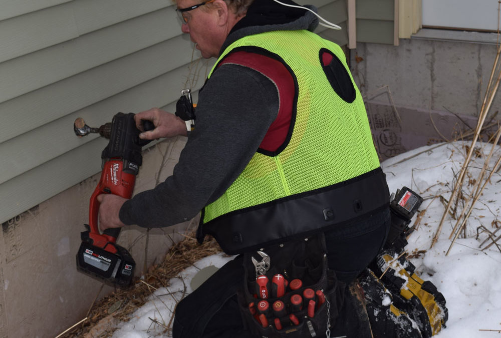 How a Tool Vest Improves Safety on the Jobsite